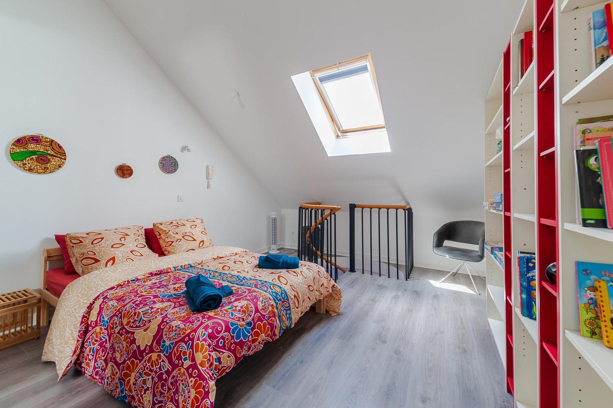 Cosy Modern Apartment - 1 Minute Walk From Train Station Creil Exterior photo